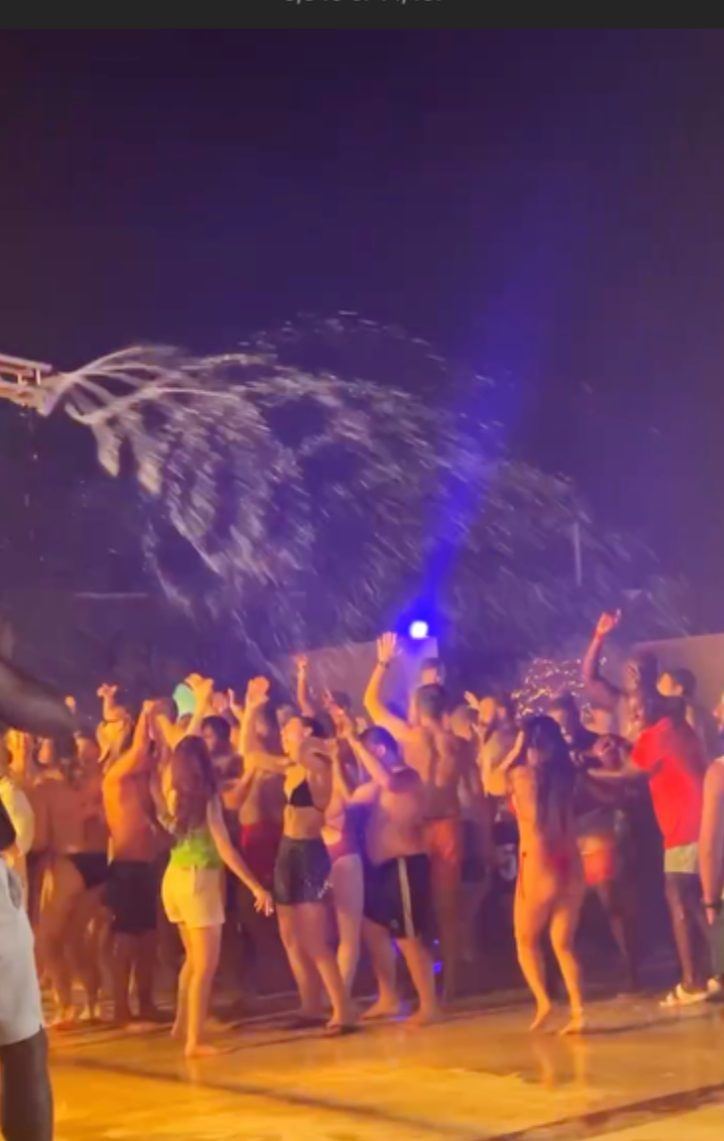 Aloft Abu Dhabi pool party